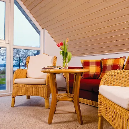 Holiday Schlosspark Bad Saarow.5 *